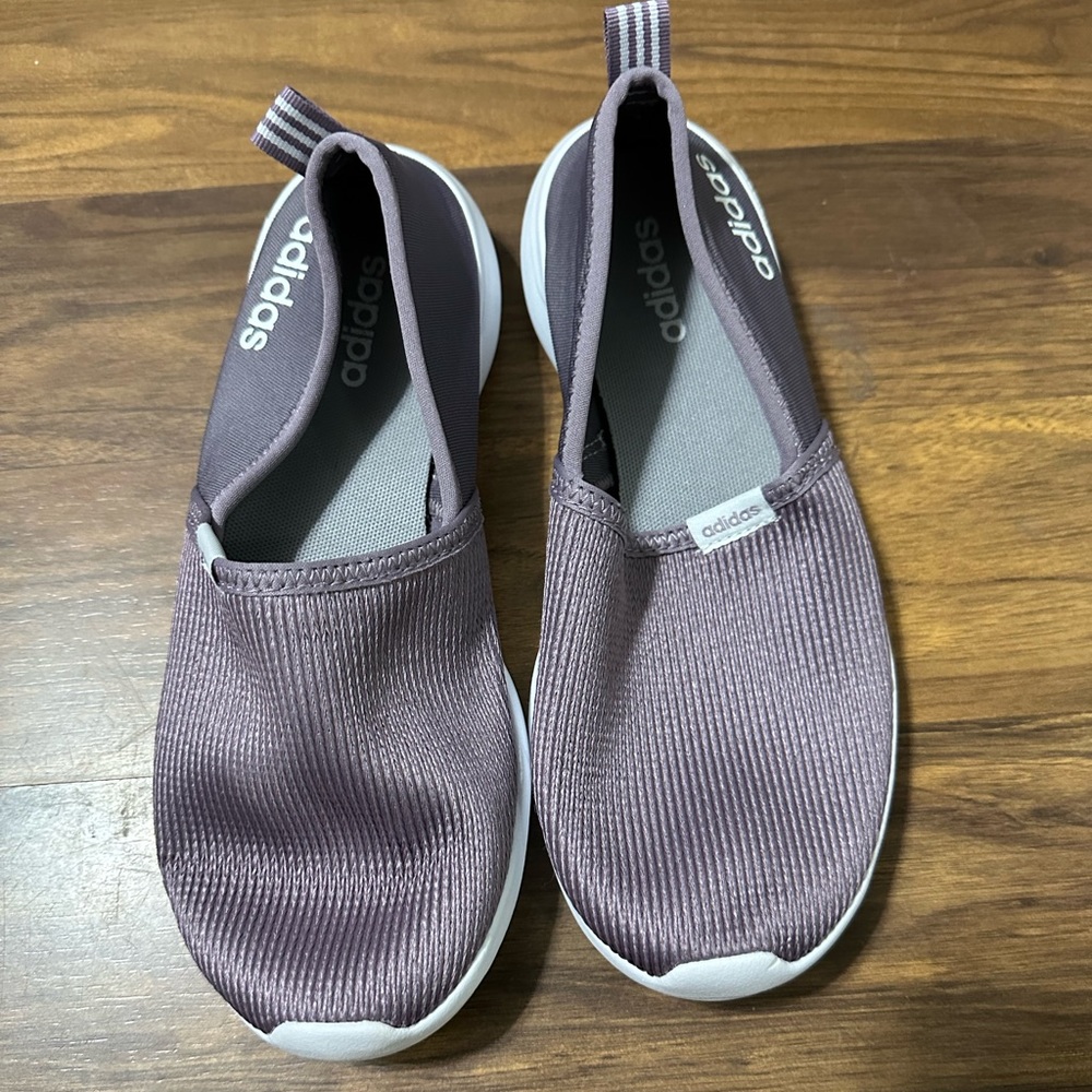 Adidas slip on